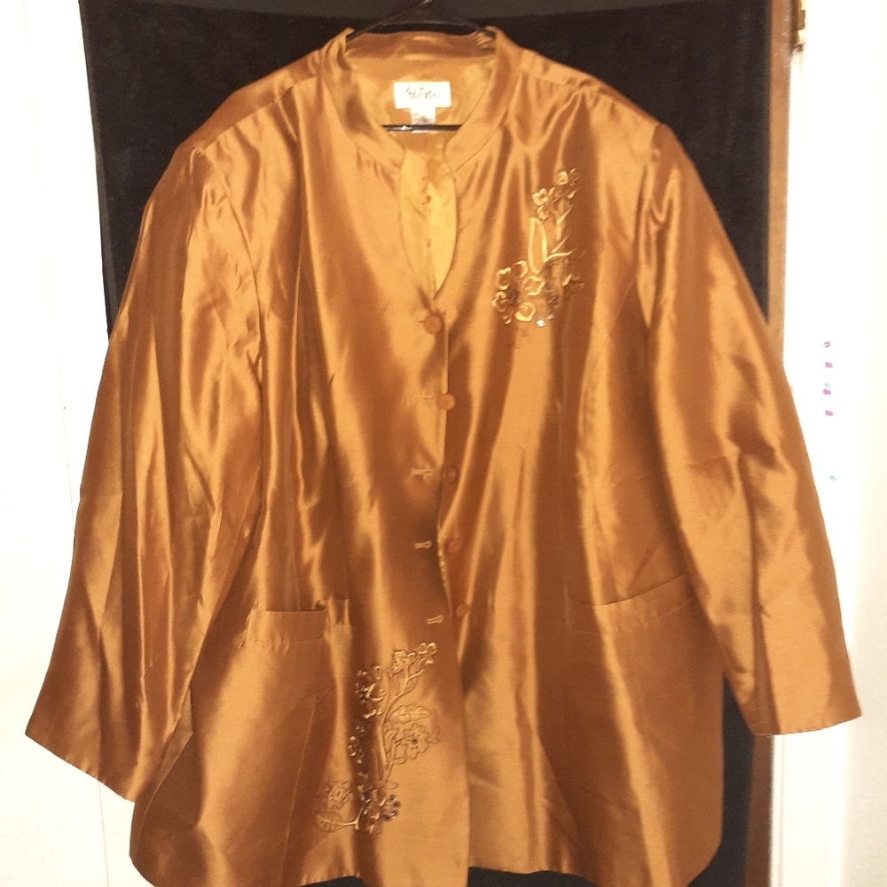 Bob Modzie 30W Gold top and pant outfit